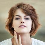 Comment Choisir la Coupe de Cheveux et la Coiffure Adaptée à la Forme de Votre Visage?