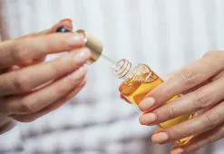Huiles pour le visage. Comment choisir l'huile qui convient à votre type de peau ?