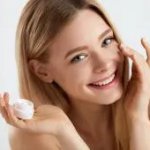 Qu'est-ce qui fait la Meilleure Crème pour les Yeux ? Découvrez les Ingrédients qui font des Merveilles